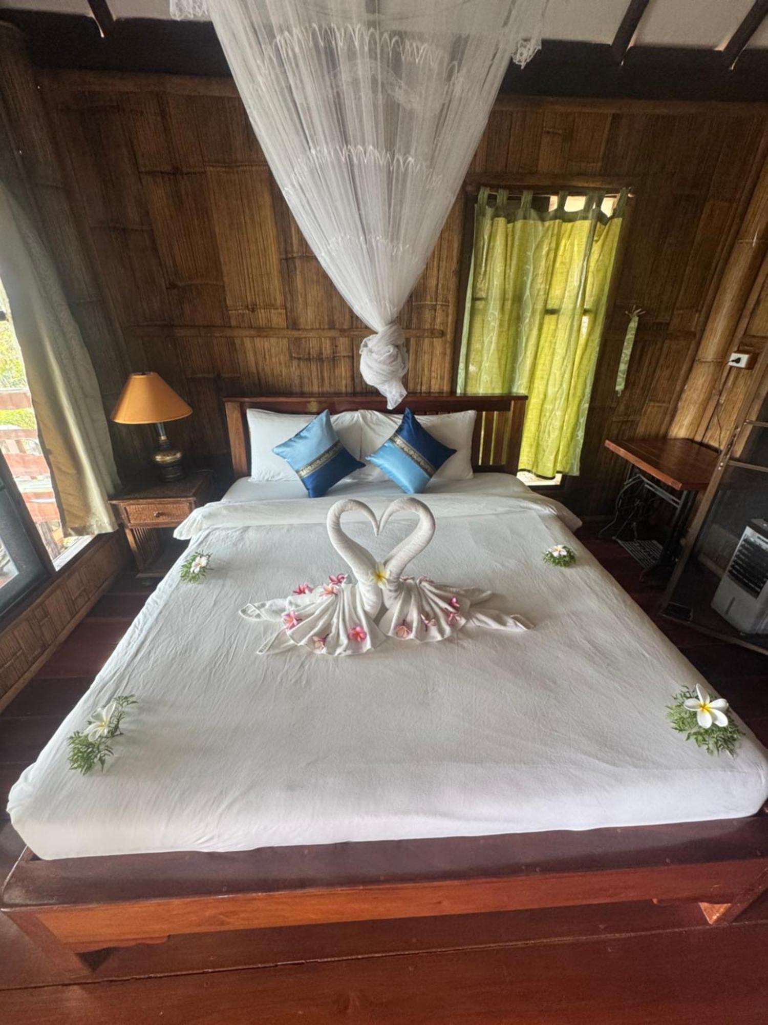 Drifters Anchor Hotel Ban Map Khangkhao ภายนอก รูปภาพ